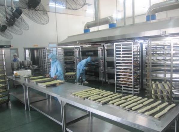 武汉蛋糕店设备回收，烤箱、打蛋机、和面机、压面机、醒发箱、分面机回收